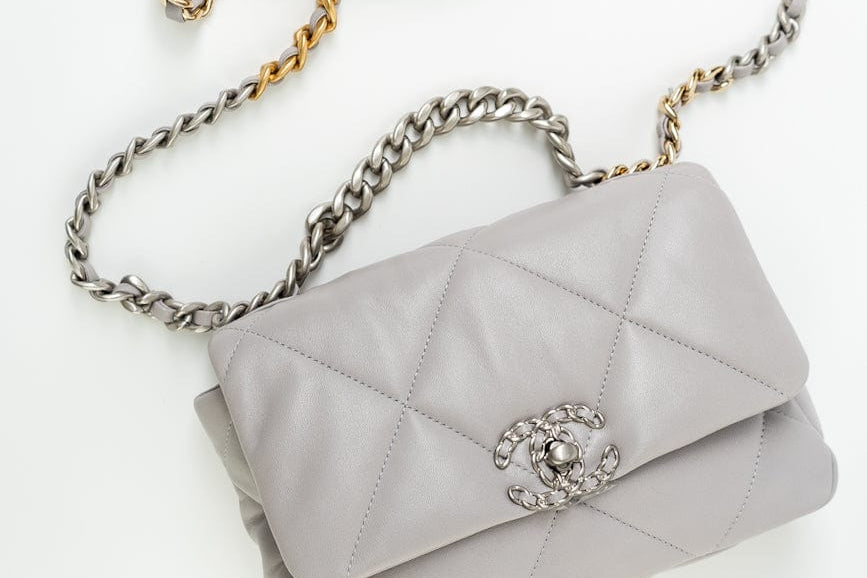 CHANEL Handbag 22C Light Grey Lambskin Quilted 19 Flap Small - Redeluxe