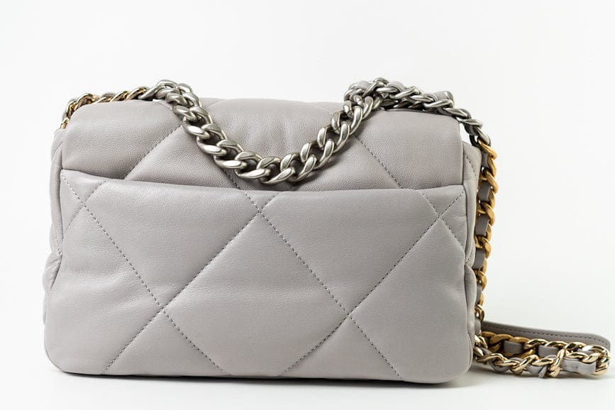 CHANEL Handbag 22C Light Grey Lambskin Quilted 19 Flap Small - Redeluxe