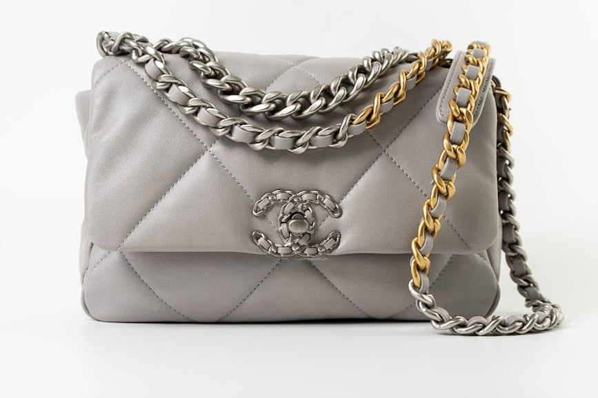 CHANEL Handbag 22C Light Grey Lambskin Quilted 19 Flap Small - Redeluxe