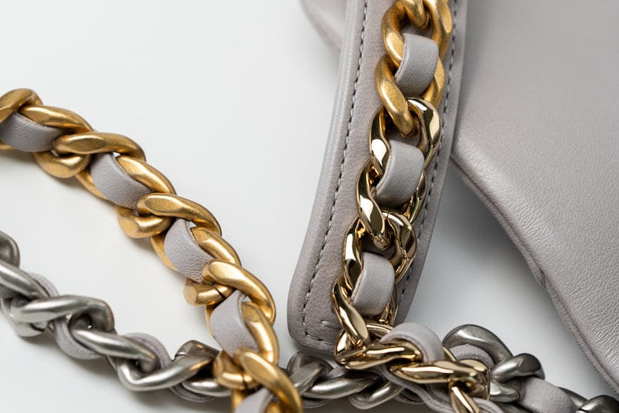 CHANEL Handbag 22C Light Grey Lambskin Quilted 19 Flap Small - Redeluxe