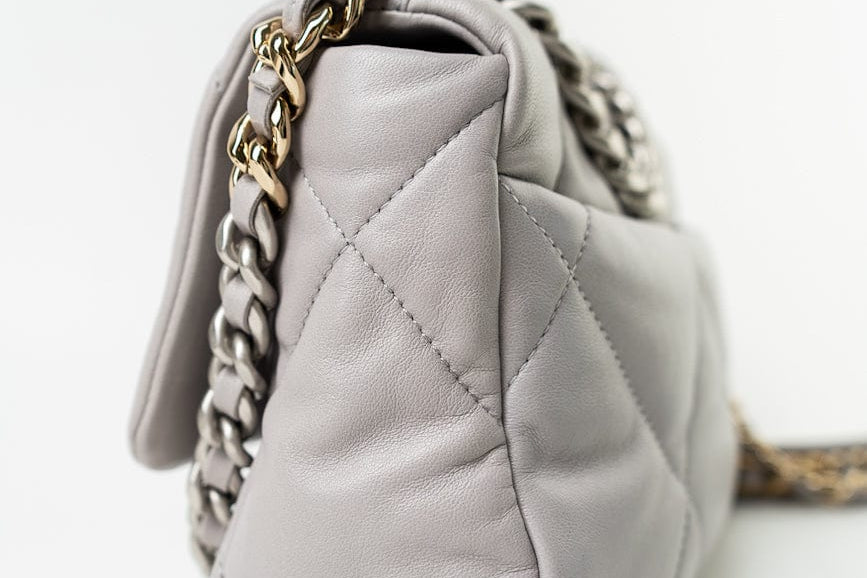 CHANEL Handbag 22C Light Grey Lambskin Quilted 19 Flap Small - Redeluxe