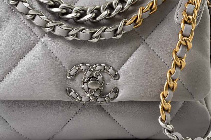 CHANEL Handbag 22C Light Grey Lambskin Quilted 19 Flap Small - Redeluxe