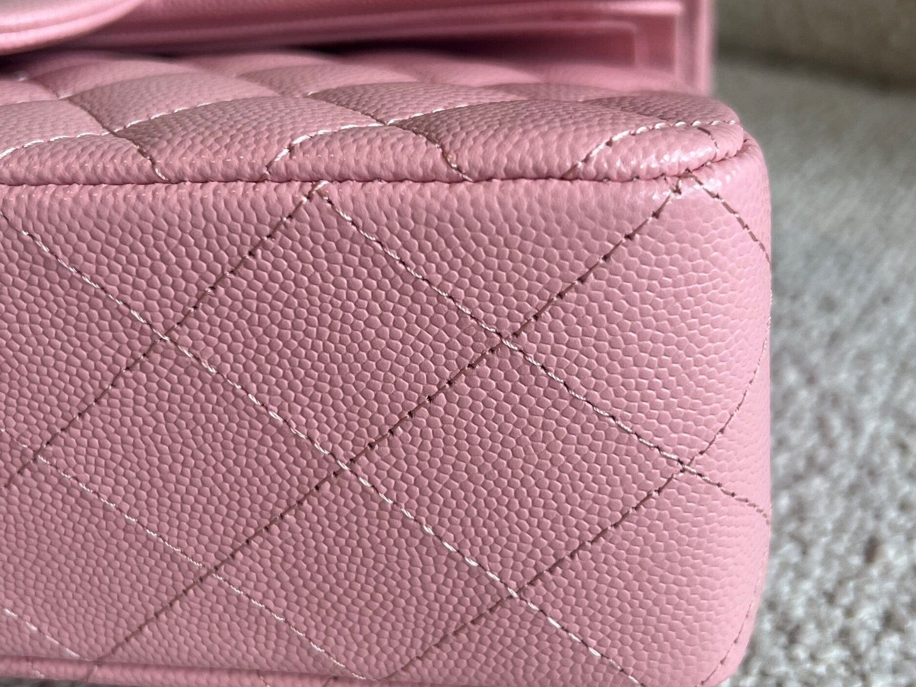 CHANEL Handbag 22C Sakura Pink Caviar Quilted Classic Flap Small LGHW - Redeluxe