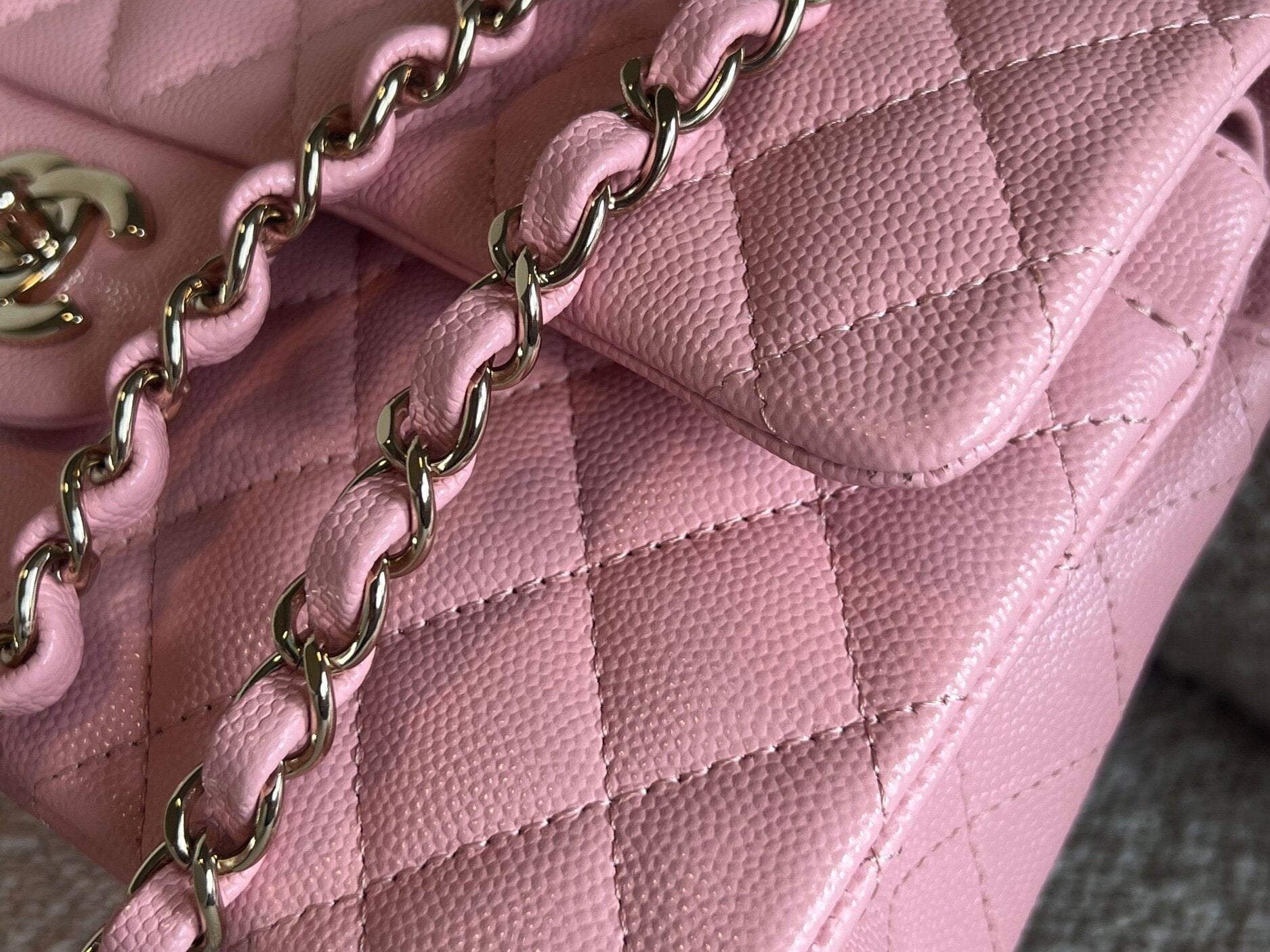 CHANEL Handbag 22C Sakura Pink Caviar Quilted Classic Flap Small LGHW - Redeluxe