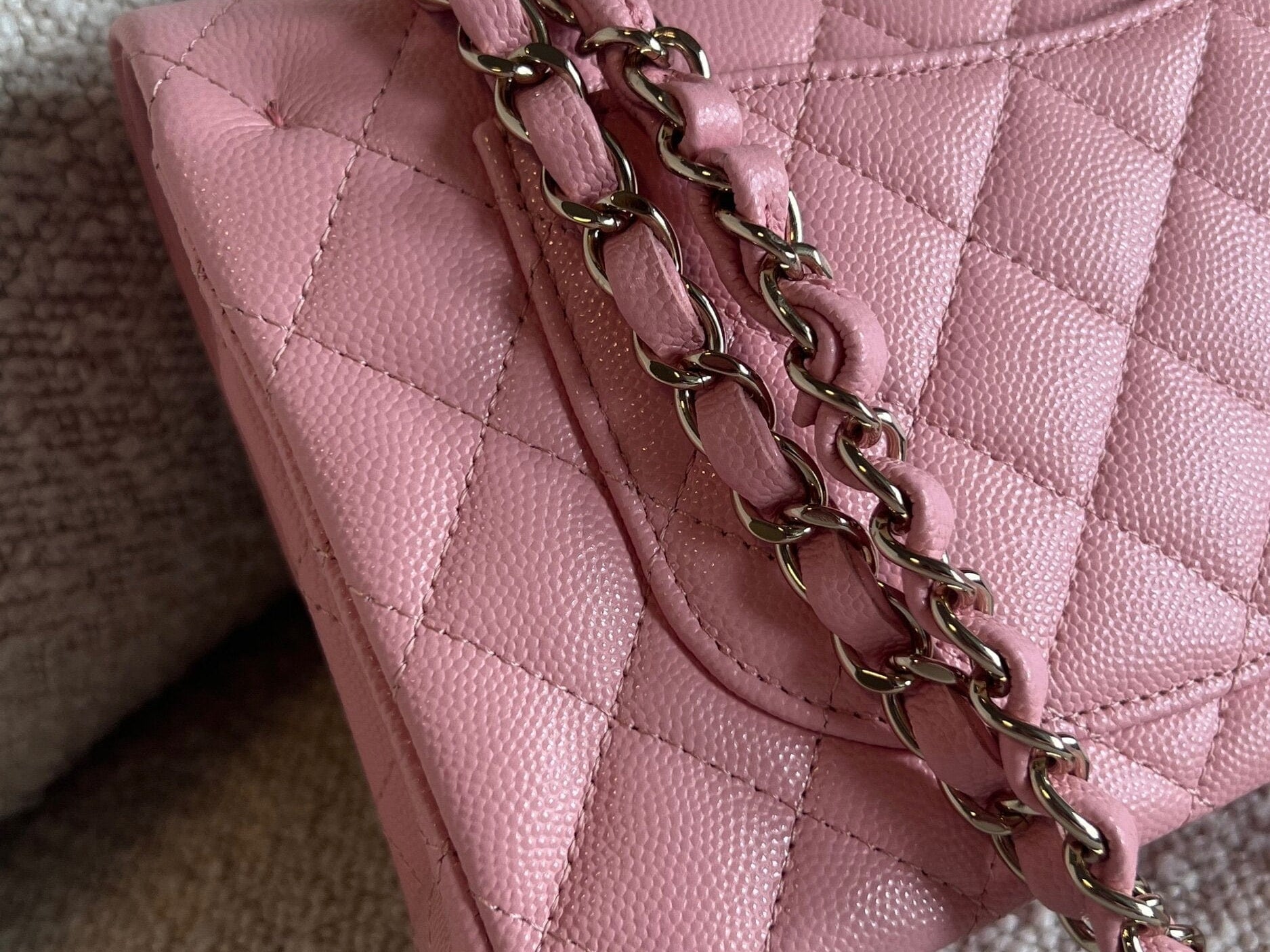 CHANEL Handbag 22C Sakura Pink Caviar Quilted Classic Flap Small LGHW - Redeluxe