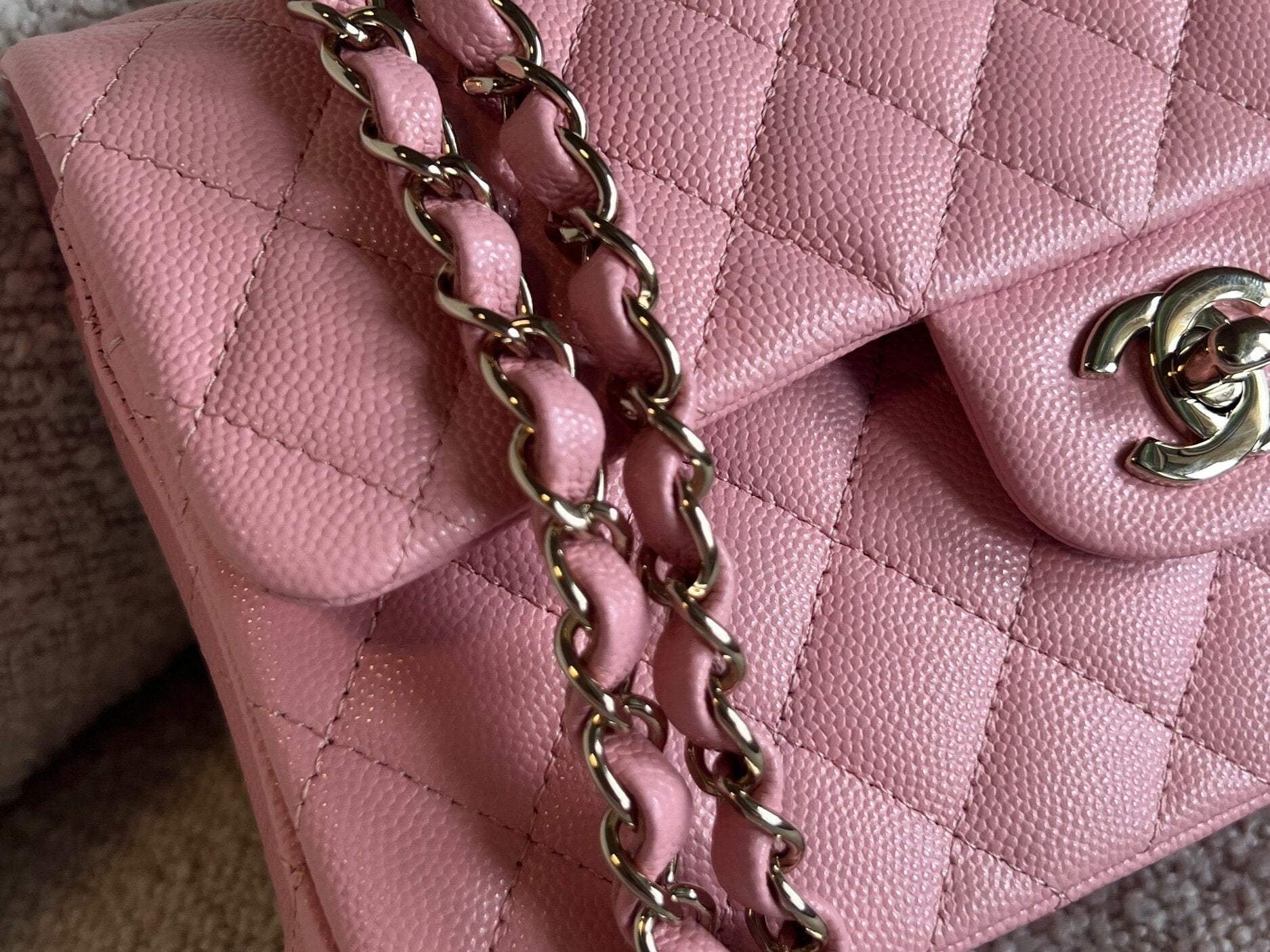CHANEL Handbag 22C Sakura Pink Caviar Quilted Classic Flap Small LGHW - Redeluxe