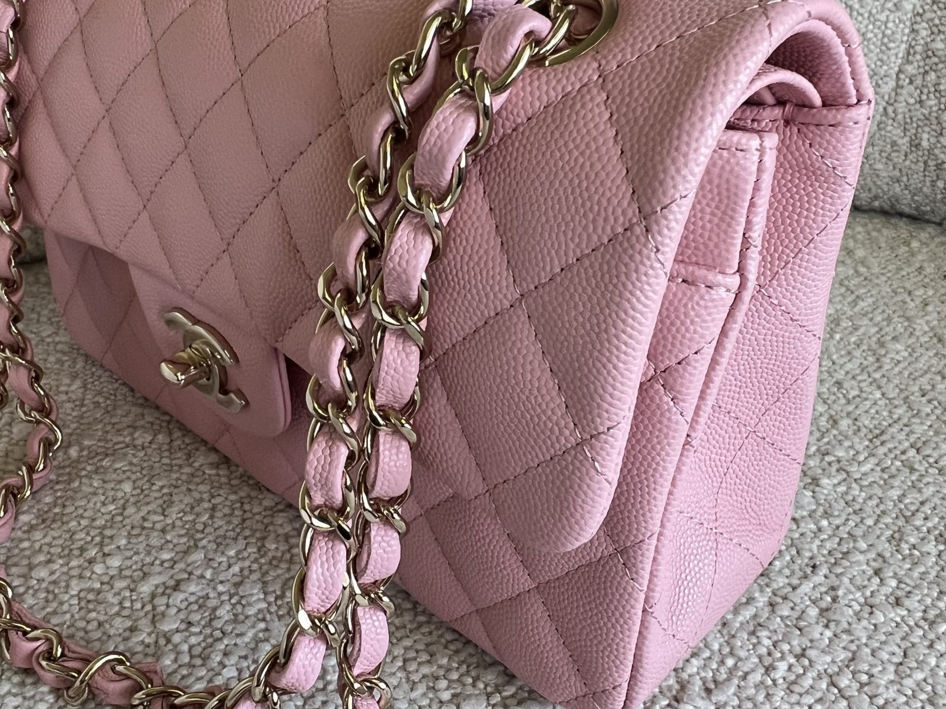 CHANEL Handbag 22C Sakura Pink Caviar Quilted Classic Flap Small LGHW - Redeluxe