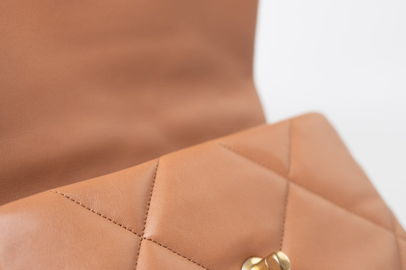 CHANEL Handbag Brown 21P Caramel Lambskin Quilted 19 Flap Small Mixed Hardware - Redeluxe