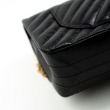 CHANEL Handbag Chanel 21K Reissue 2.55 Black Chevron Aged Calfskin Quilted 225 (Medium) AGHW - Redeluxe
