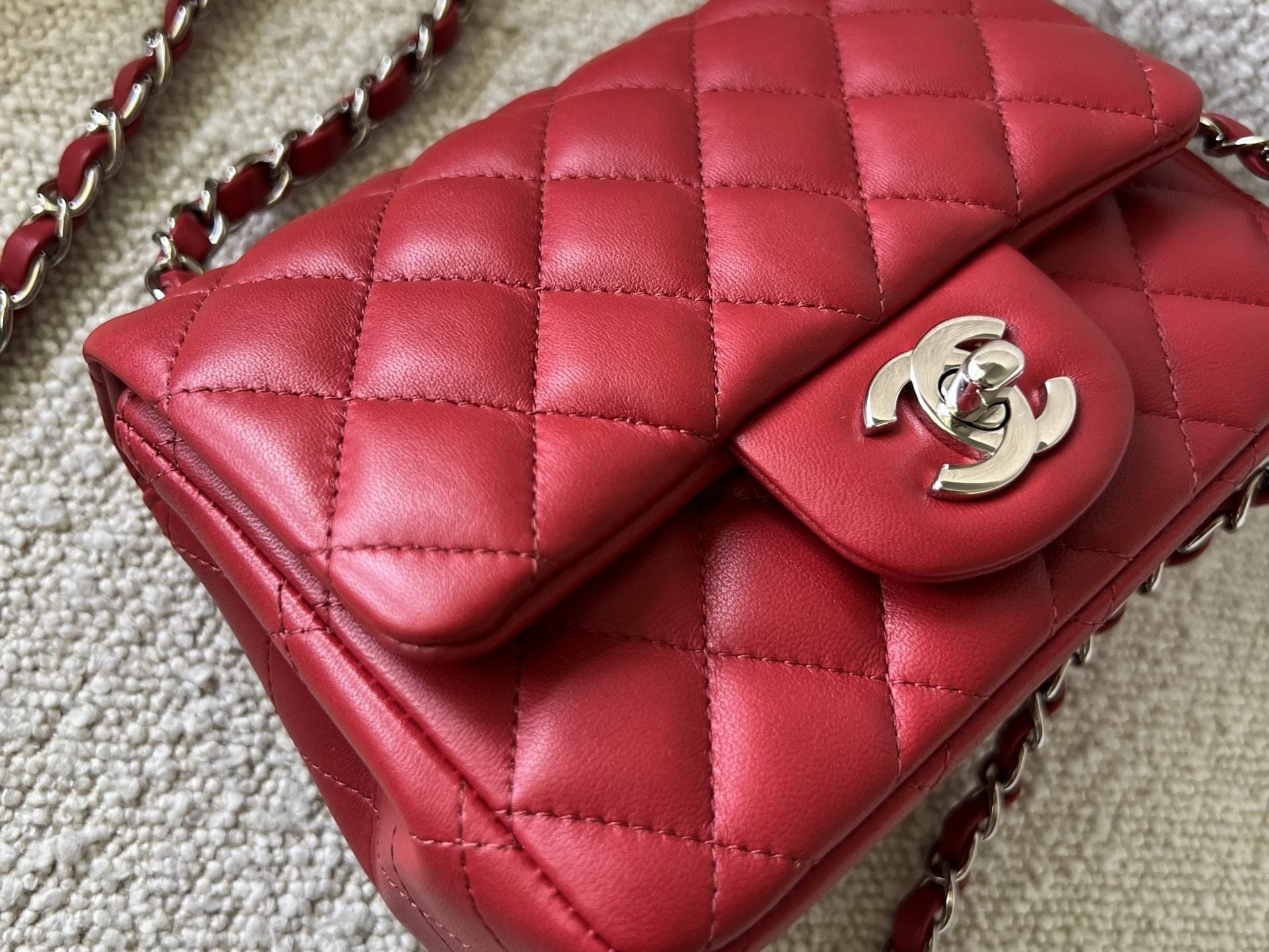 CHANEL Handbag Chanel Red Mini Square Lambskin Quilted Flap SHW - Redeluxe