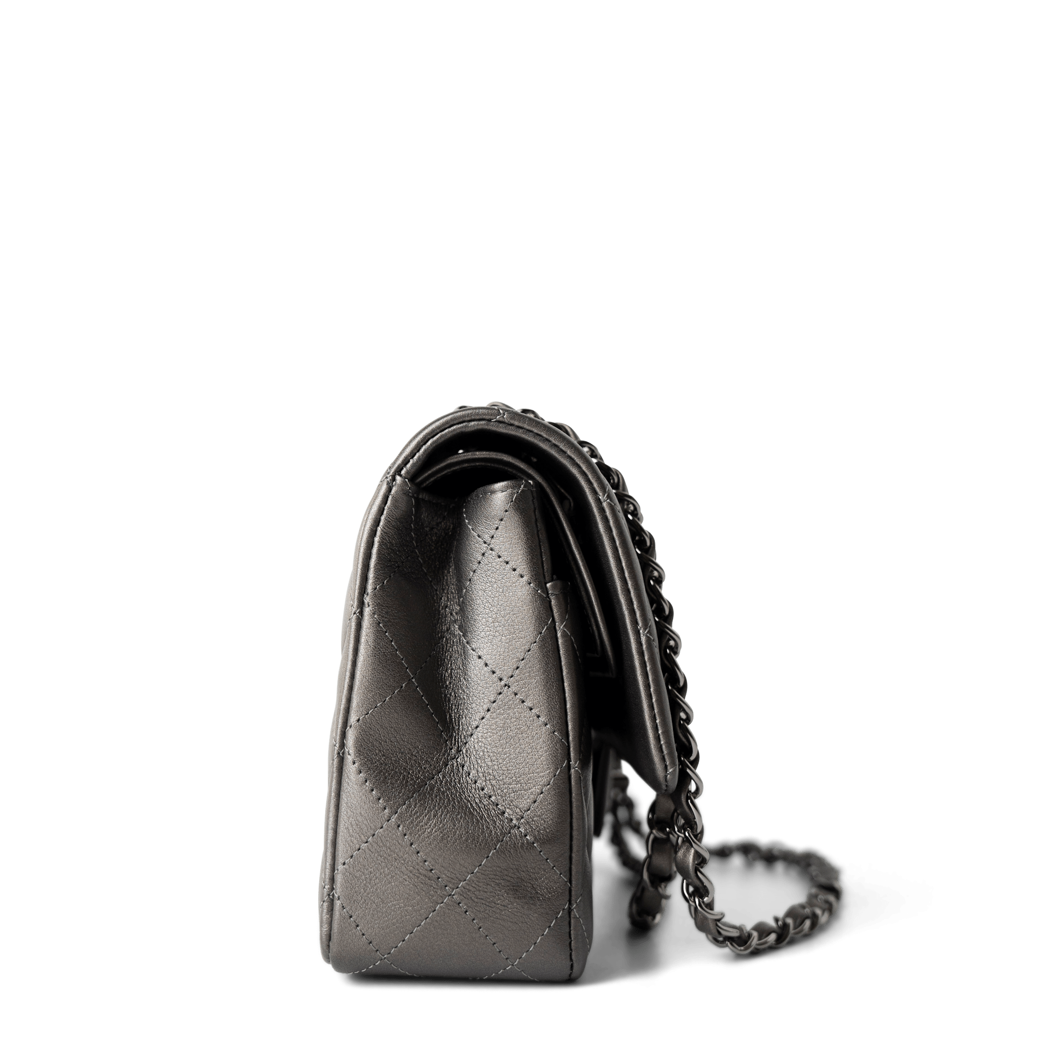 CHANEL Handbag Classic flap / Grey 21B Metallic Ruthenium Lambskin Quilted Classic Flap Medium Ruthenium Hardware - Redeluxe