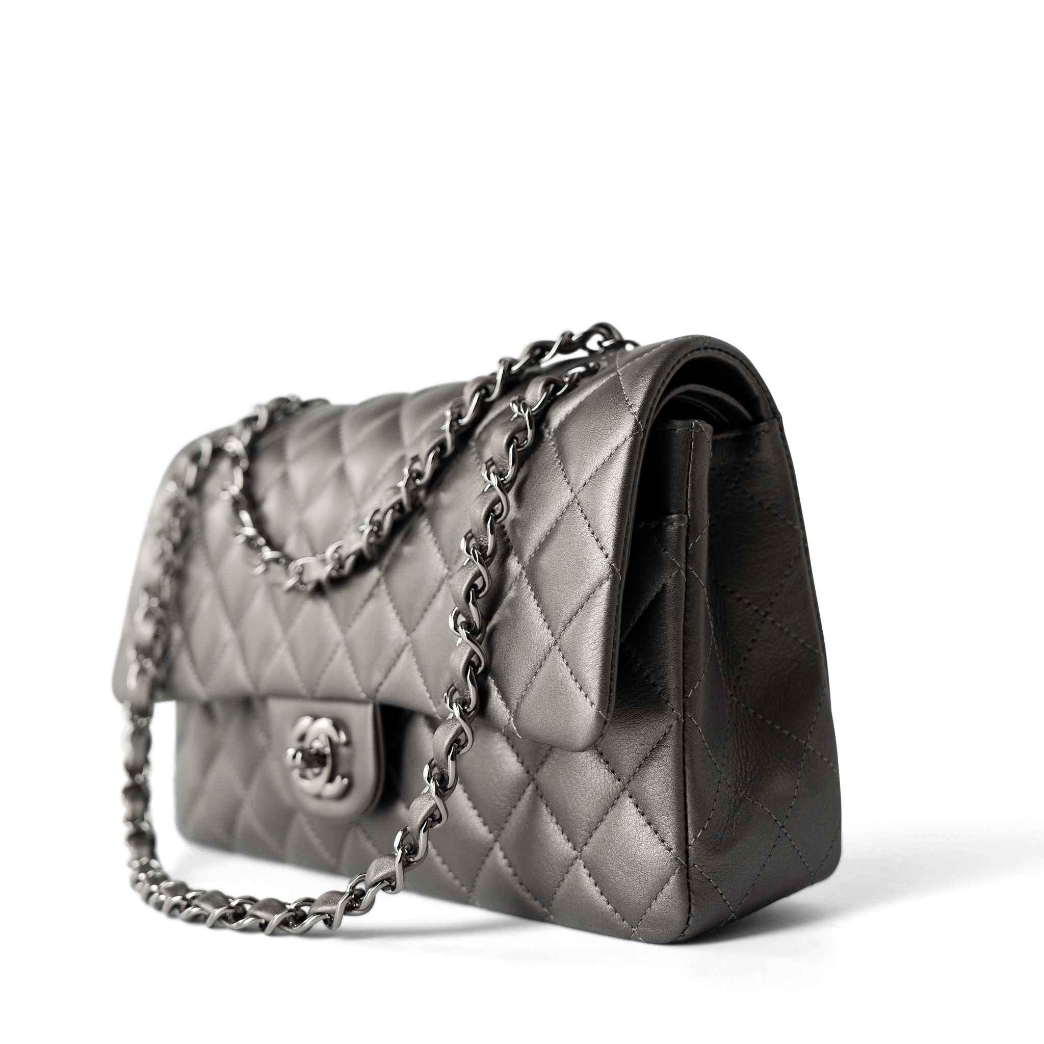 CHANEL Handbag Classic flap / Grey 21B Metallic Ruthenium Lambskin Quilted Classic Flap Medium Ruthenium Hardware - Redeluxe