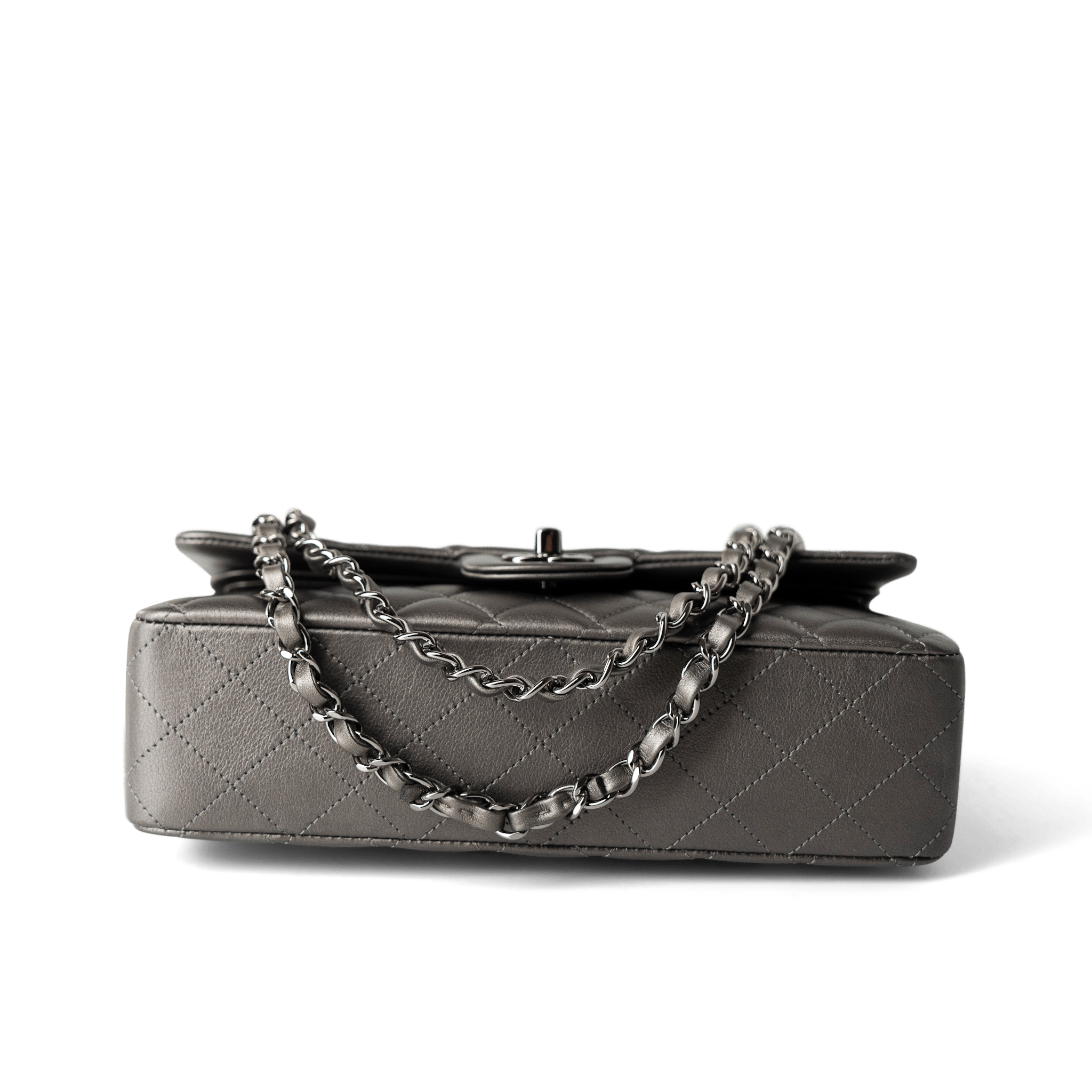 CHANEL Handbag Classic flap / Grey 21B Metallic Ruthenium Lambskin Quilted Classic Flap Medium Ruthenium Hardware - Redeluxe
