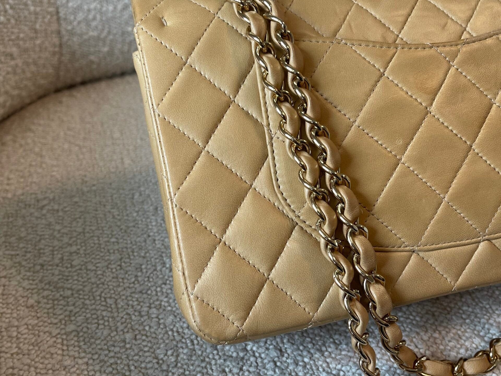 CHANEL Handbag Cream Vintage Beige Lambskin Quilted Classic Flap Medium GHW - Redeluxe