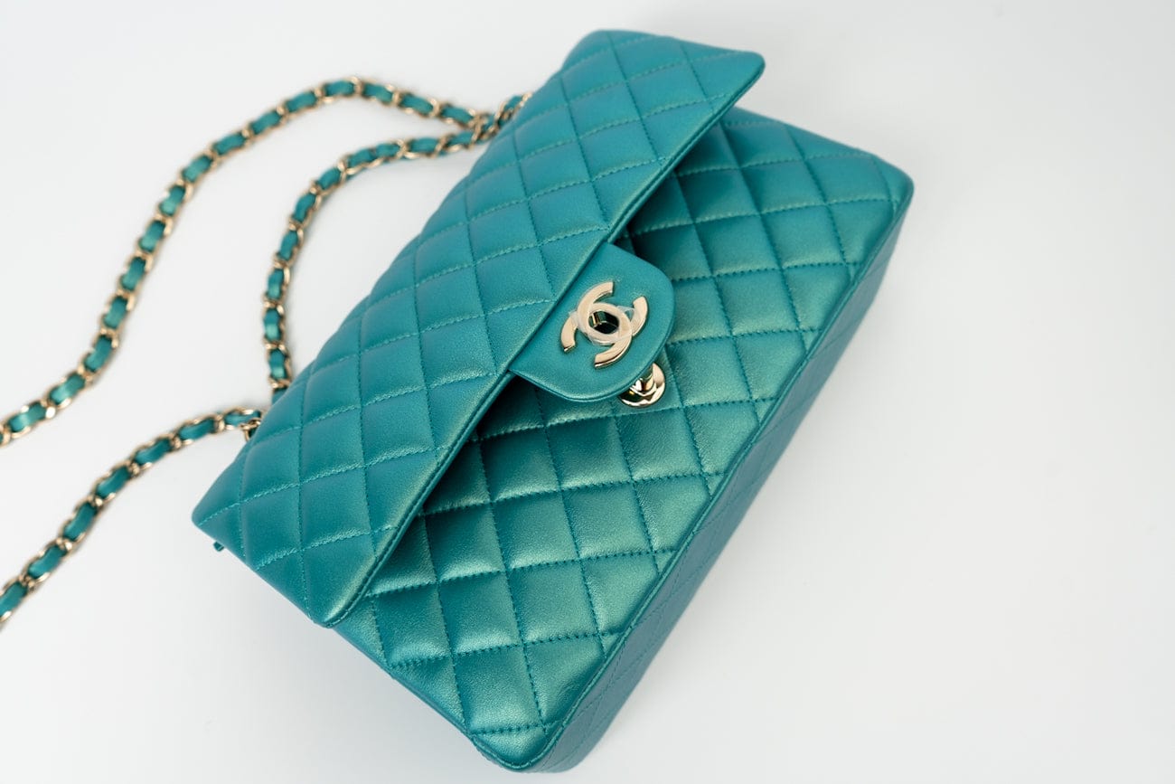 CHANEL Handbag Green 21S Iridescent Green Lambskin Quilted Classic Flap Medium LGHW - Redeluxe