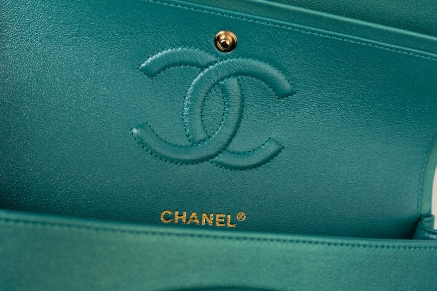 CHANEL Handbag Green 21S Iridescent Green Lambskin Quilted Classic Flap Medium LGHW - Redeluxe