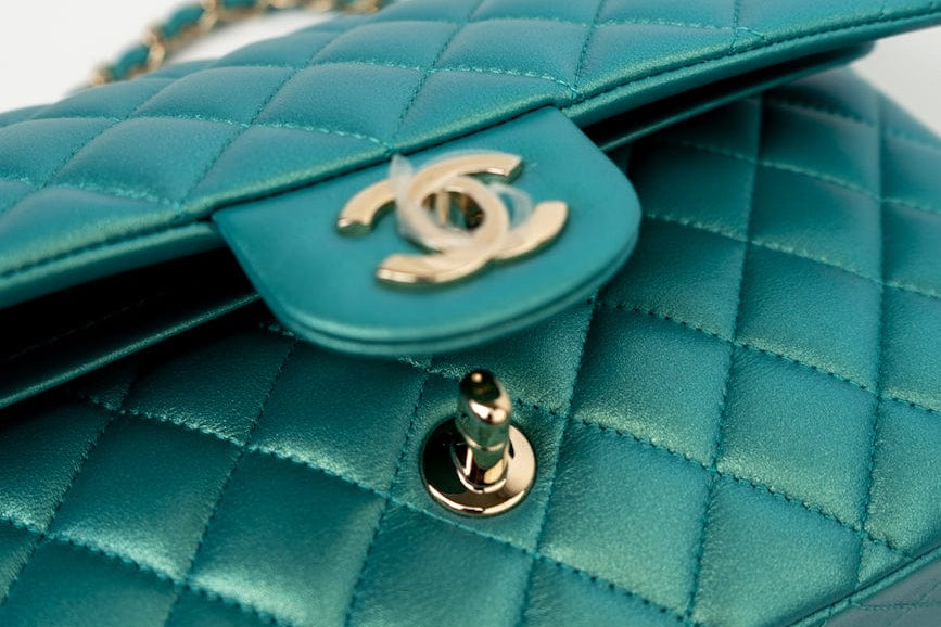 CHANEL Handbag Green 21S Iridescent Green Lambskin Quilted Classic Flap Medium LGHW - Redeluxe