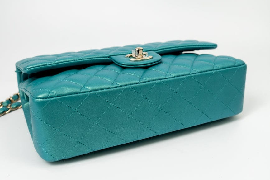CHANEL Handbag Green 21S Iridescent Green Lambskin Quilted Classic Flap Medium LGHW - Redeluxe