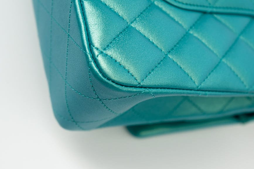 CHANEL Handbag Green 21S Iridescent Green Lambskin Quilted Classic Flap Medium LGHW - Redeluxe