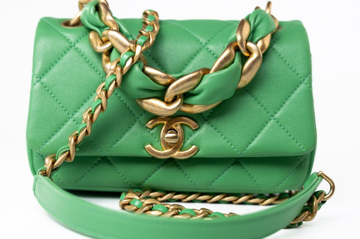 CHANEL Handbag Green Mini Green Lambskin Quilted Entwined Single Flap Antique Gold Hardware - Redeluxe