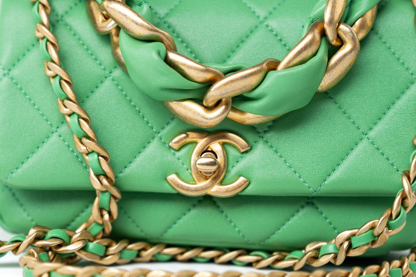 CHANEL Handbag Green Mini Green Lambskin Quilted Entwined Single Flap Antique Gold Hardware - Redeluxe