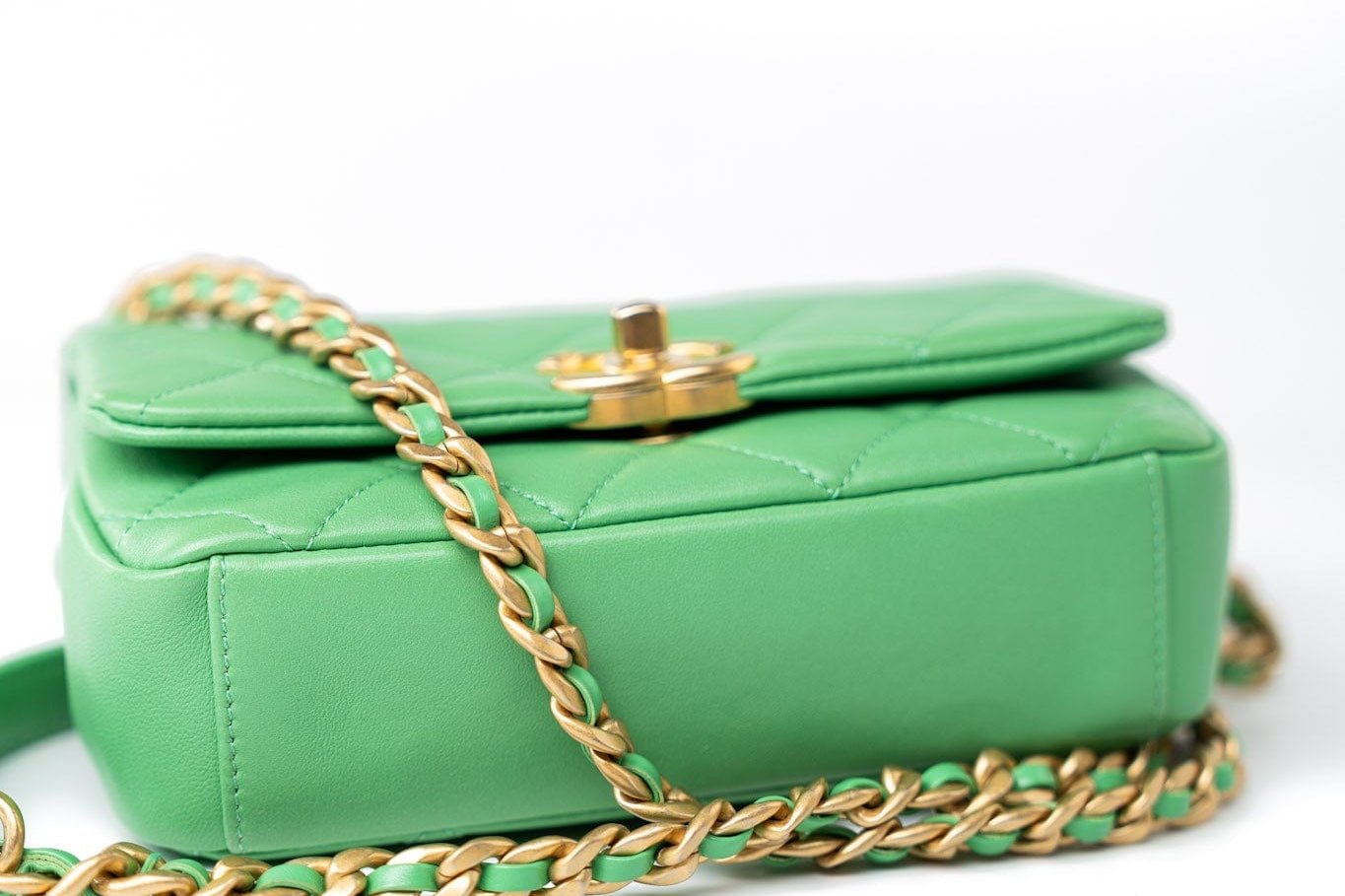 CHANEL Handbag Green Mini Green Lambskin Quilted Entwined Single Flap Antique Gold Hardware - Redeluxe
