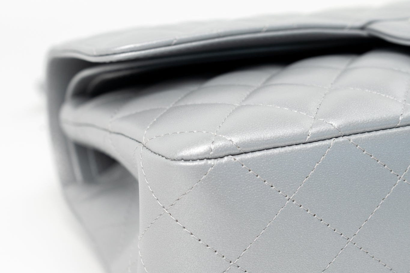 CHANEL Handbag Grey 23P Metallic Silver Lambskin Quilted Classic Flap Medium SHW Edge Stitching - Redeluxe