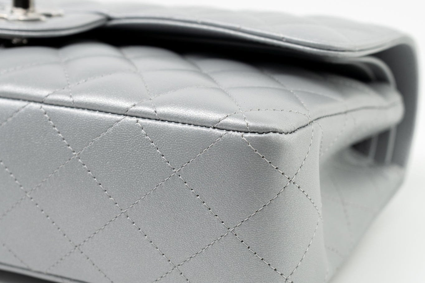 CHANEL Handbag Grey 23P Metallic Silver Lambskin Quilted Classic Flap Medium SHW Edge Stitching - Redeluxe