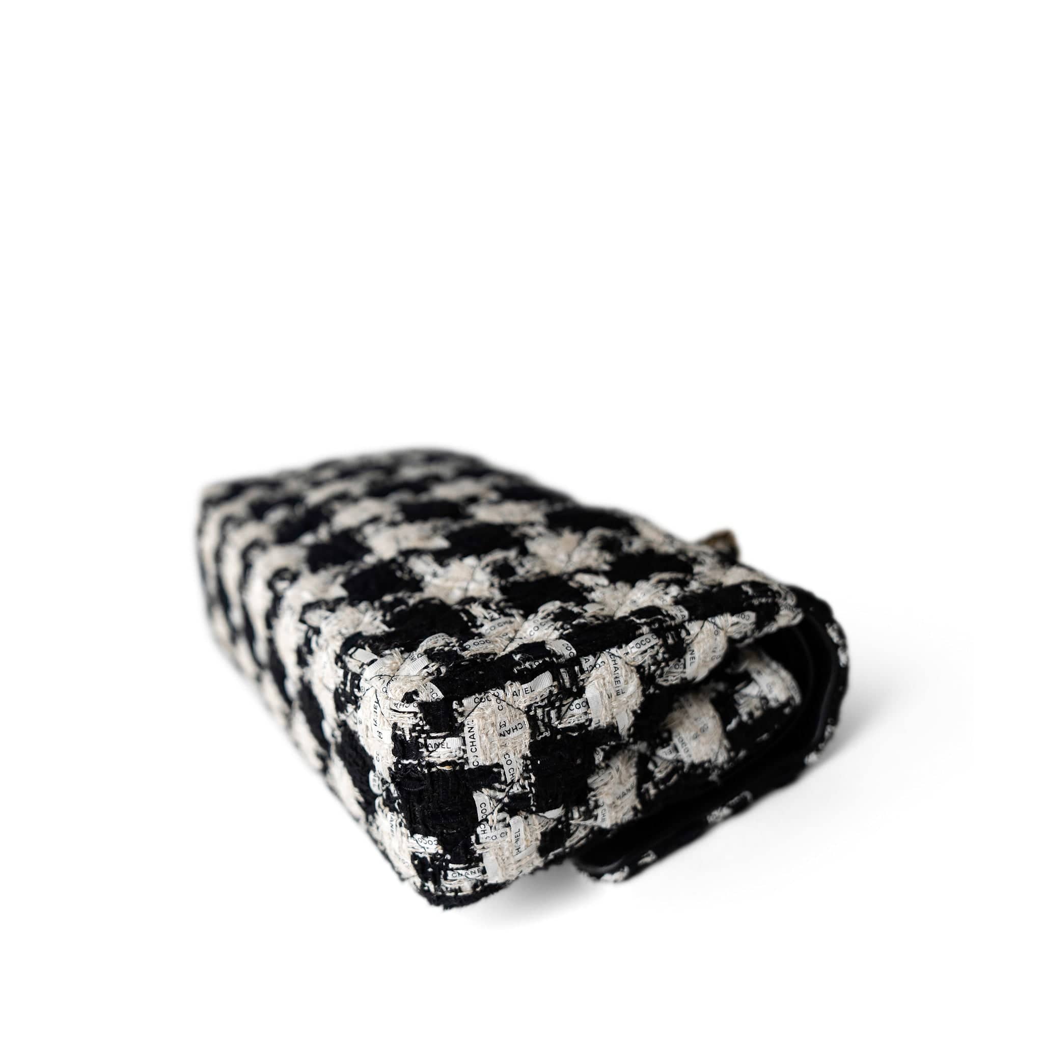 CHANEL Handbag Multicolor 20s Black White Houndstooth Tweed Quilted Classic Flap Medium Light Gold Hardware - Redeluxe