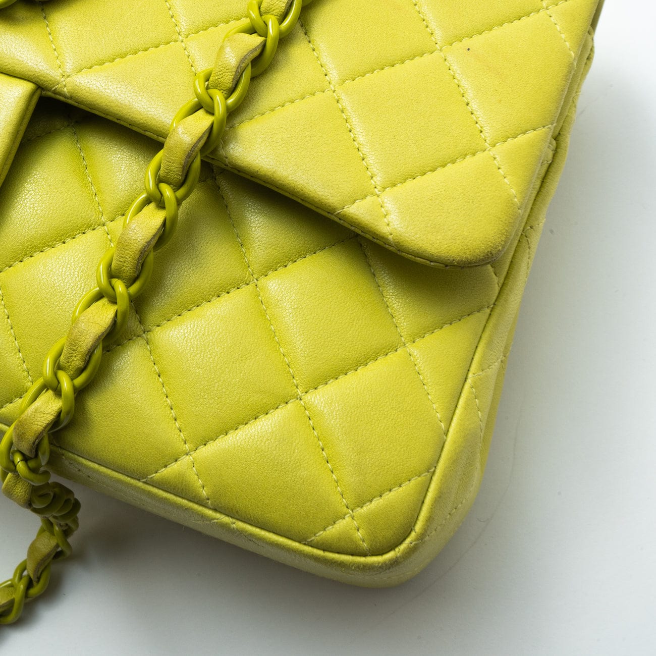 CHANEL Handbag Vintage Neon Green Lambskin Quilted Classic Flap Medium - Redeluxe