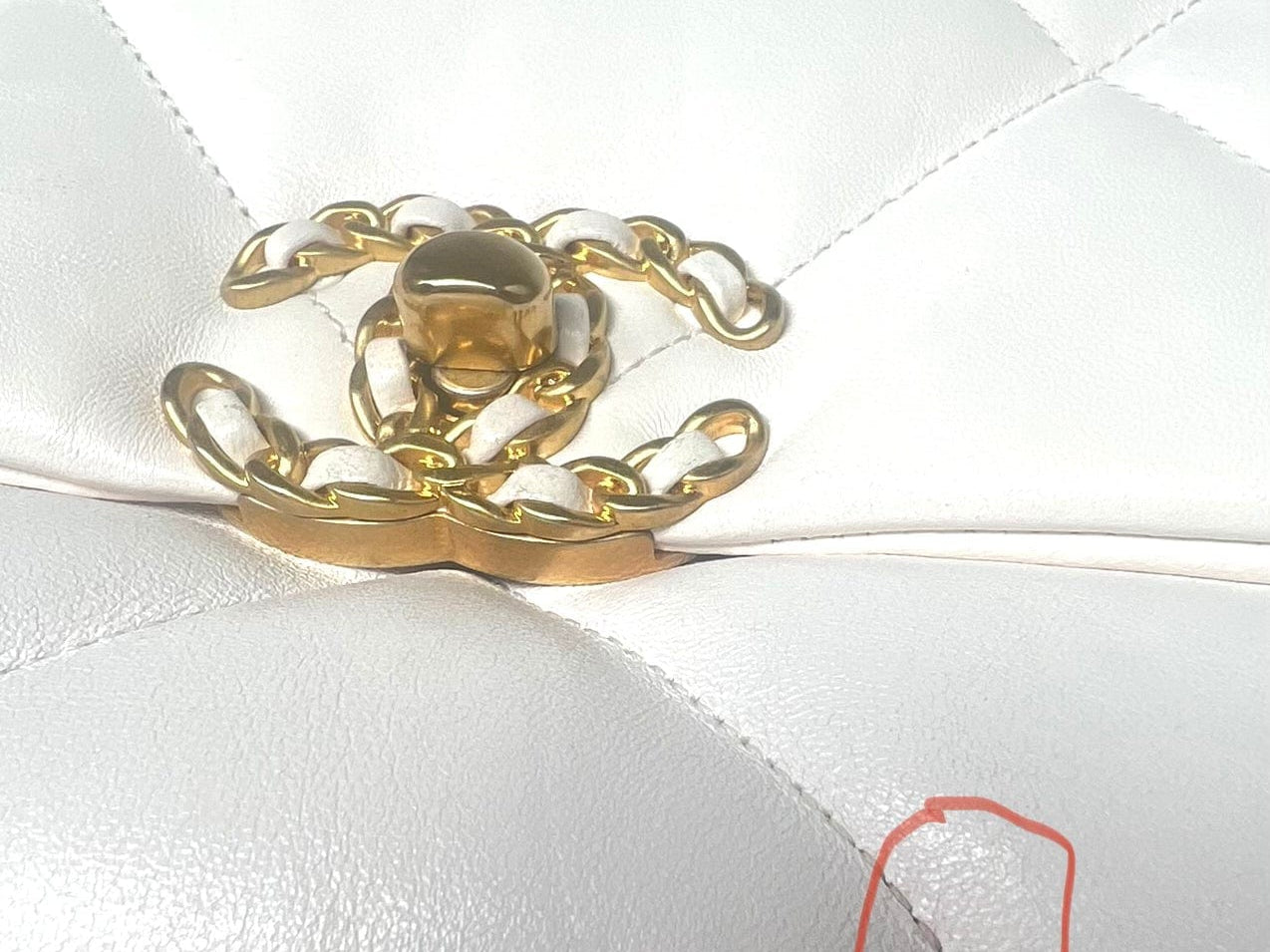 CHANEL Handbag White 21p White 19 Lambskin Quilted 19 Flap Small - Redeluxe