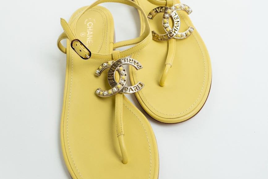 CHANEL Handbag Yellow 20S CC Yellow Sandals Size 39 - Redeluxe