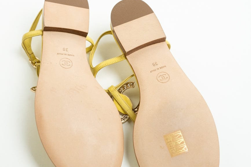 CHANEL Handbag Yellow 20S CC Yellow Sandals Size 39 - Redeluxe