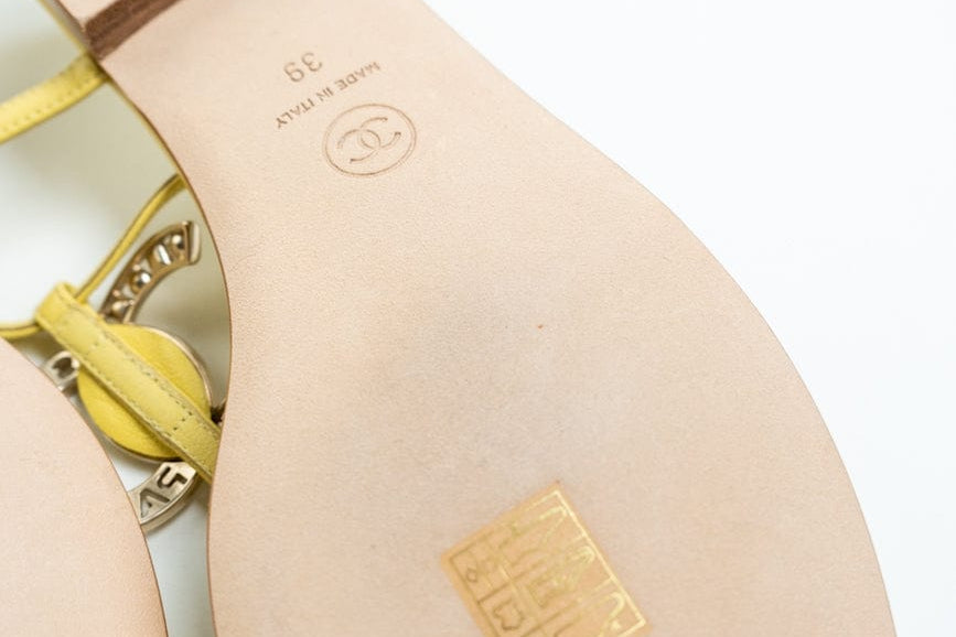 CHANEL Handbag Yellow 20S CC Yellow Sandals Size 39 - Redeluxe