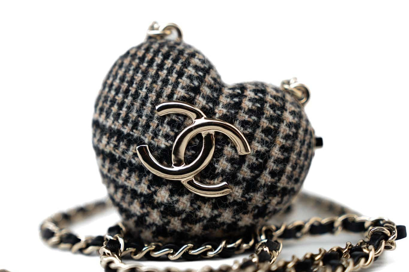CHANEL Necklace Black Necklace Metal Heart Tweed Lambskin & Resin Gold Black Silver  & Ecru - Redeluxe