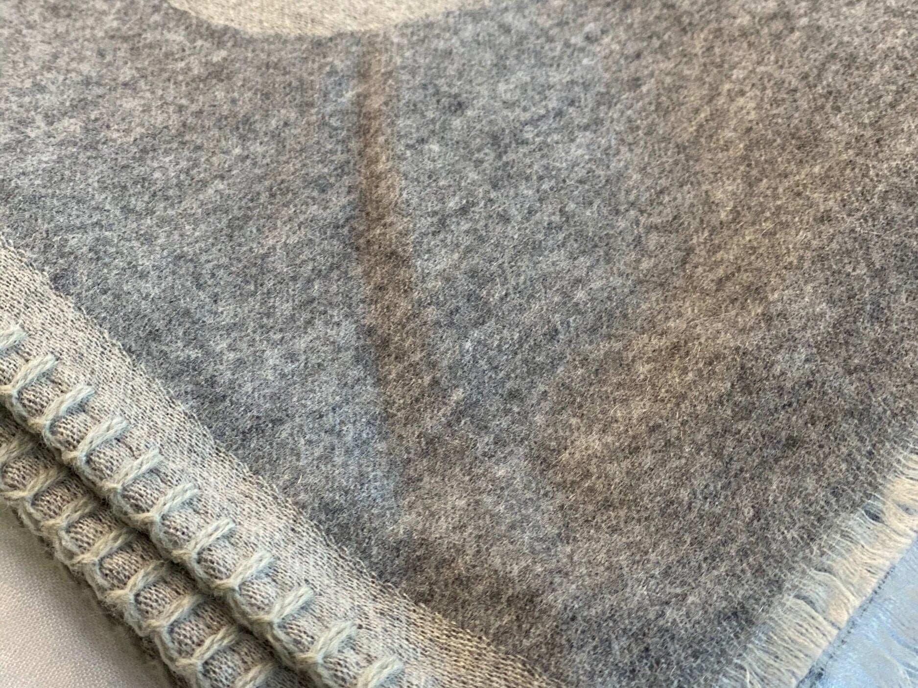 CHANEL Scarf Grey Chanel Cashmere Scarf - Grey - Redeluxe