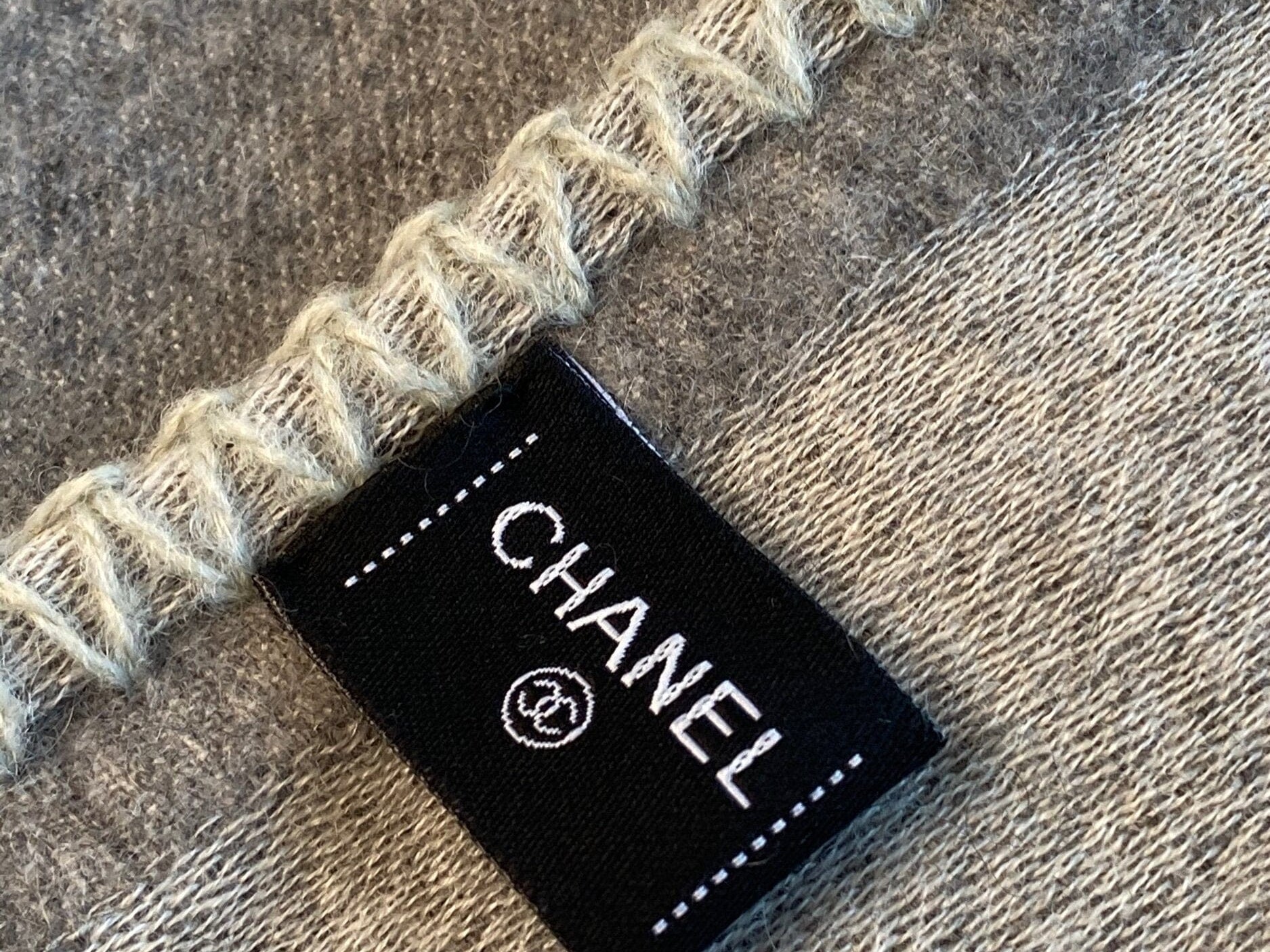 CHANEL Scarf Grey Chanel Cashmere Scarf - Grey - Redeluxe