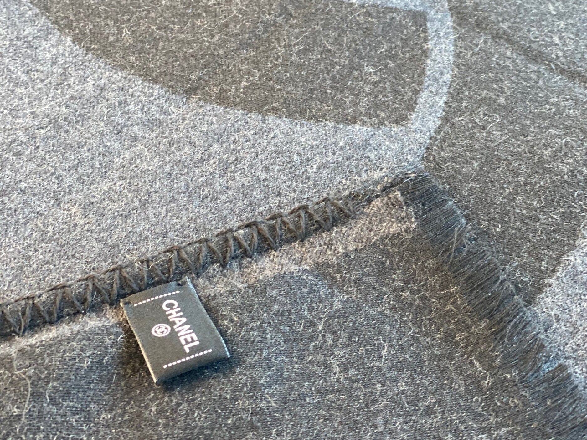 CHANEL Scarf Grey Chanel Cashmere Scarf - Grey - Redeluxe