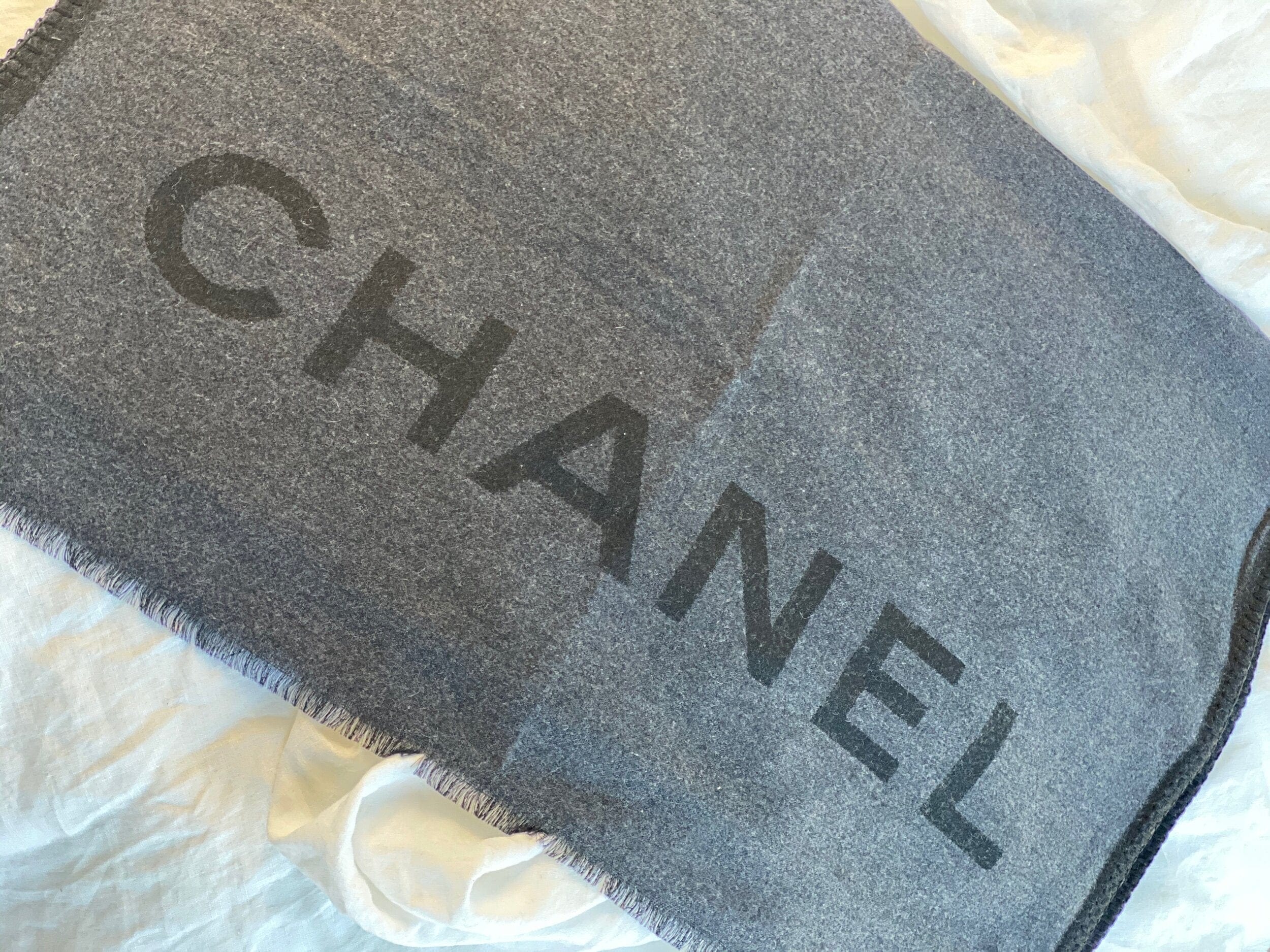 CHANEL Scarf Grey Chanel Cashmere Scarf - Grey - Redeluxe