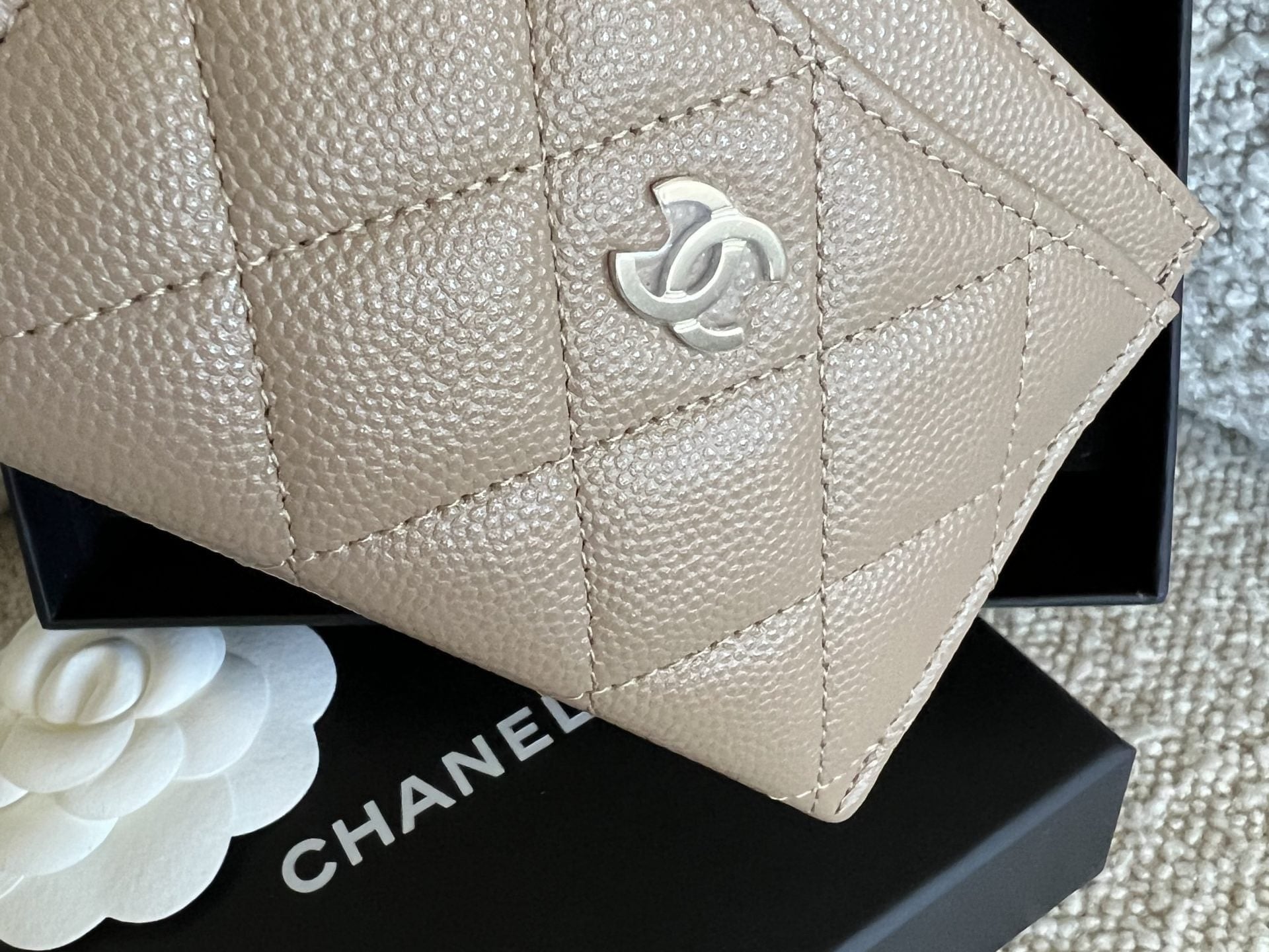CHANEL Wallet 22A Dark Beige Caviar Quilted Card Holder LGHW - Redeluxe