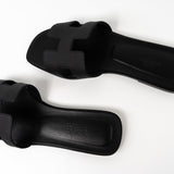 Hermes Sandals Hermès Veau Epson Oran Sandals Black/ Noir 38 - Redeluxe