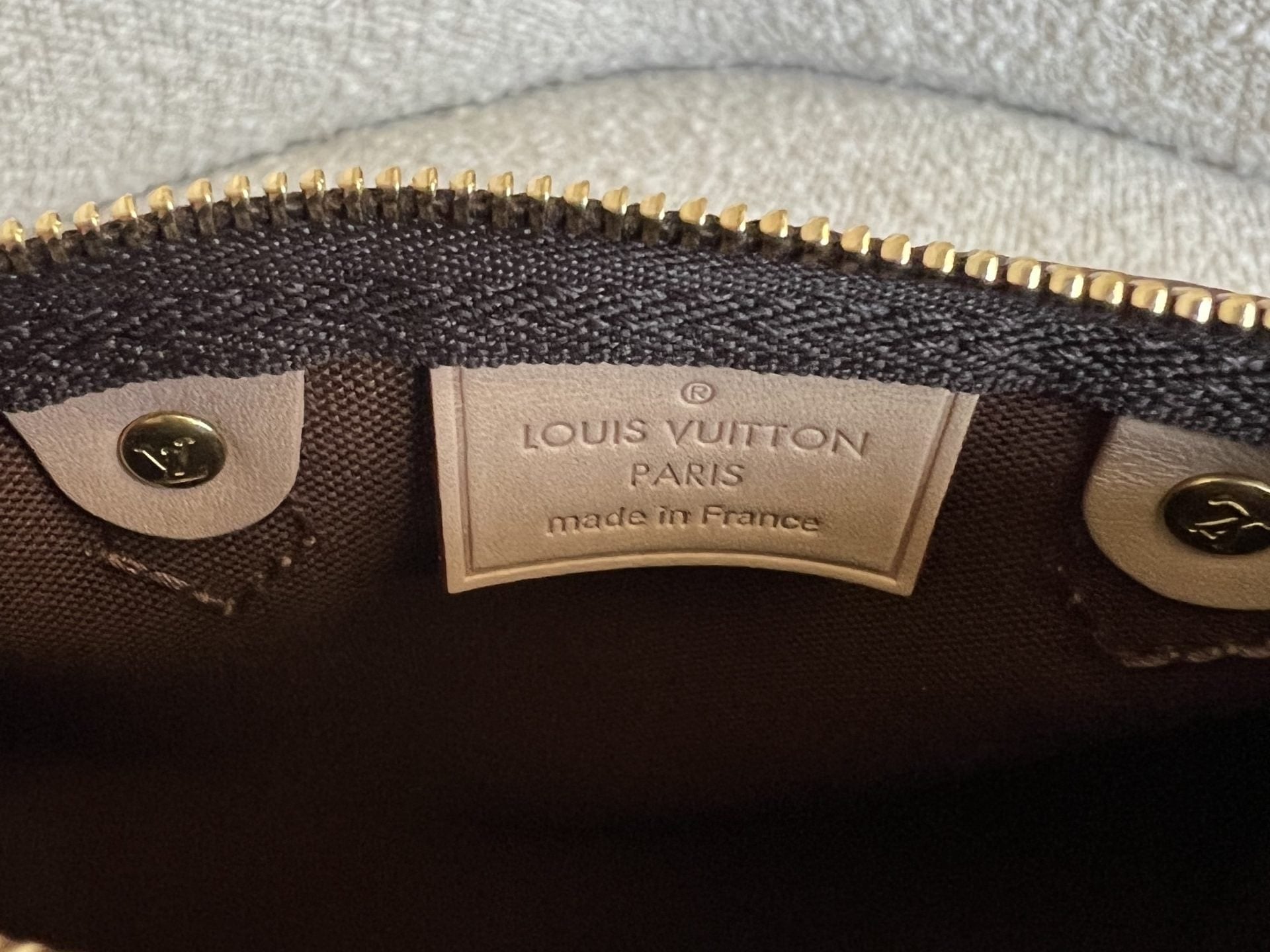 Louis Vuitton Handbag LOUIS VUITTON Monogram Nano Speedy - Redeluxe