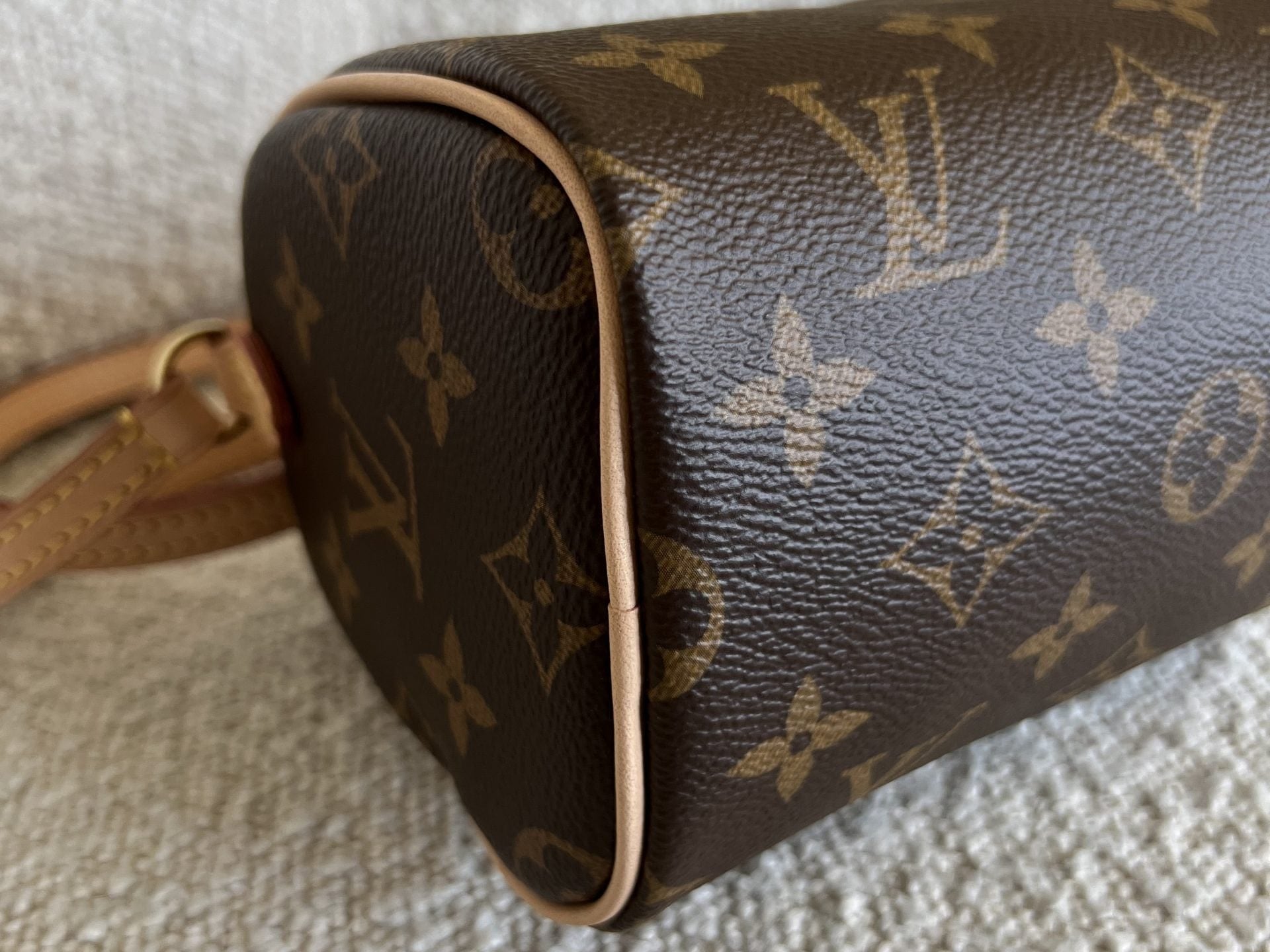 Louis Vuitton Handbag LOUIS VUITTON Monogram Nano Speedy - Redeluxe