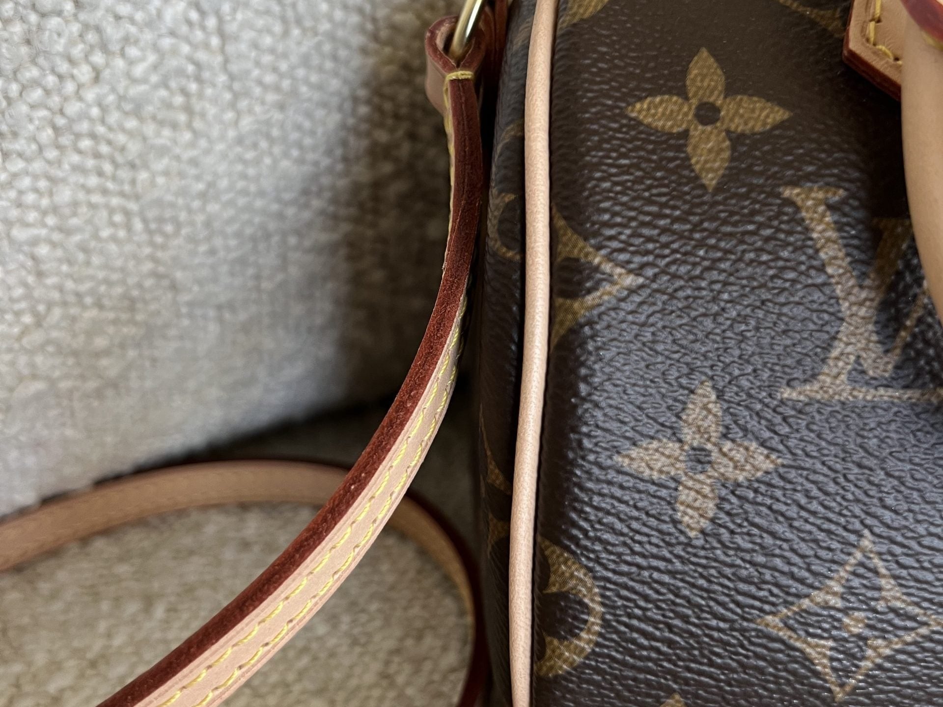 Louis Vuitton Handbag LOUIS VUITTON Monogram Nano Speedy - Redeluxe