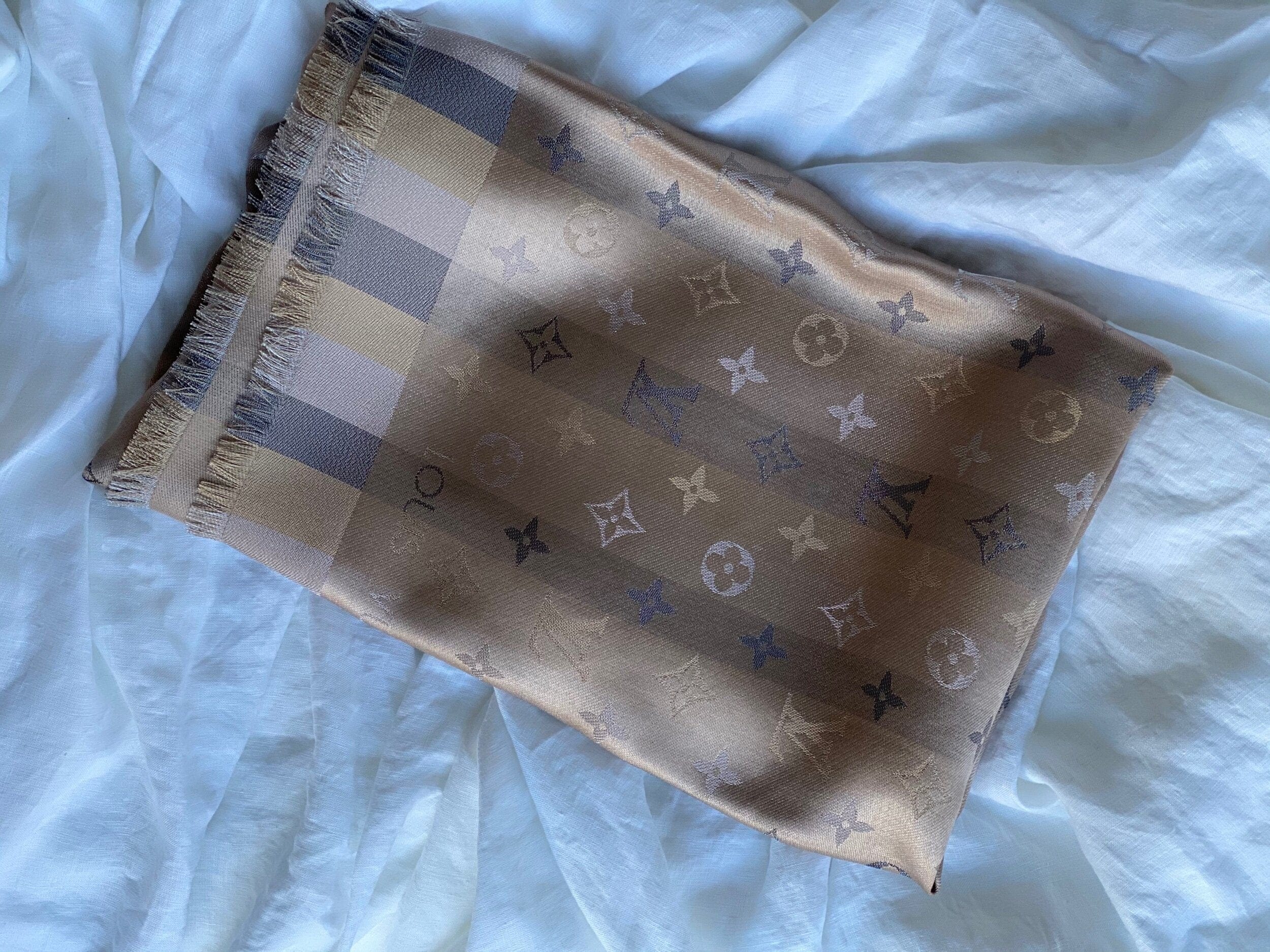 Louis Vuitton Shawl SO SHINE MONOGRAM SHAWL BEIGE (M76337) - Redeluxe