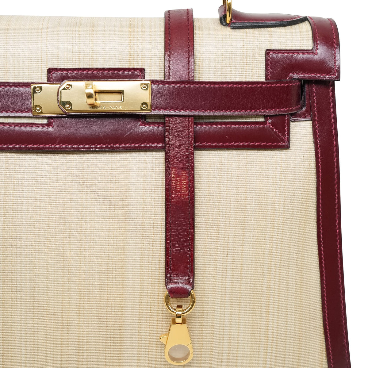 Kelly 28 Rouge H Box Calfskin/Crinoline Gold Plated J Circle Stamp