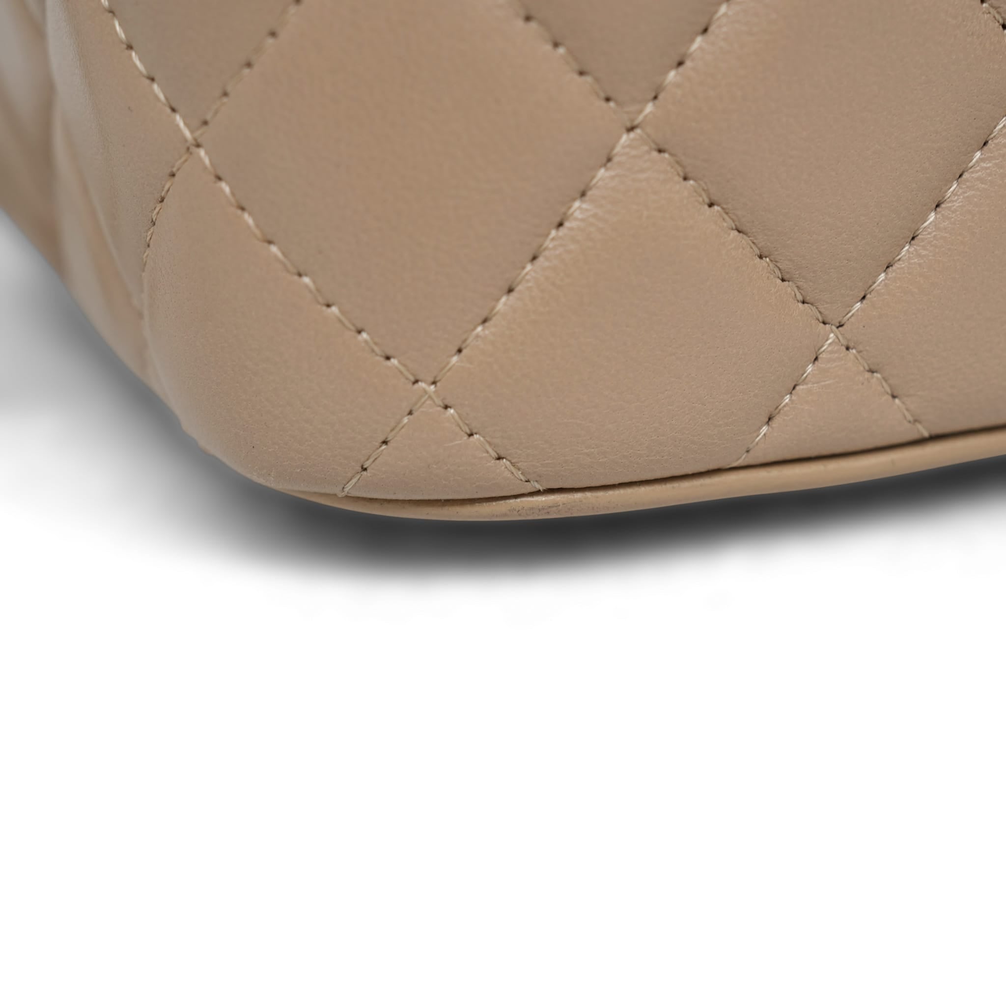 Product image 22 of 28: Beige Lambskin Quilted Top Handle Vanity Case LGHW