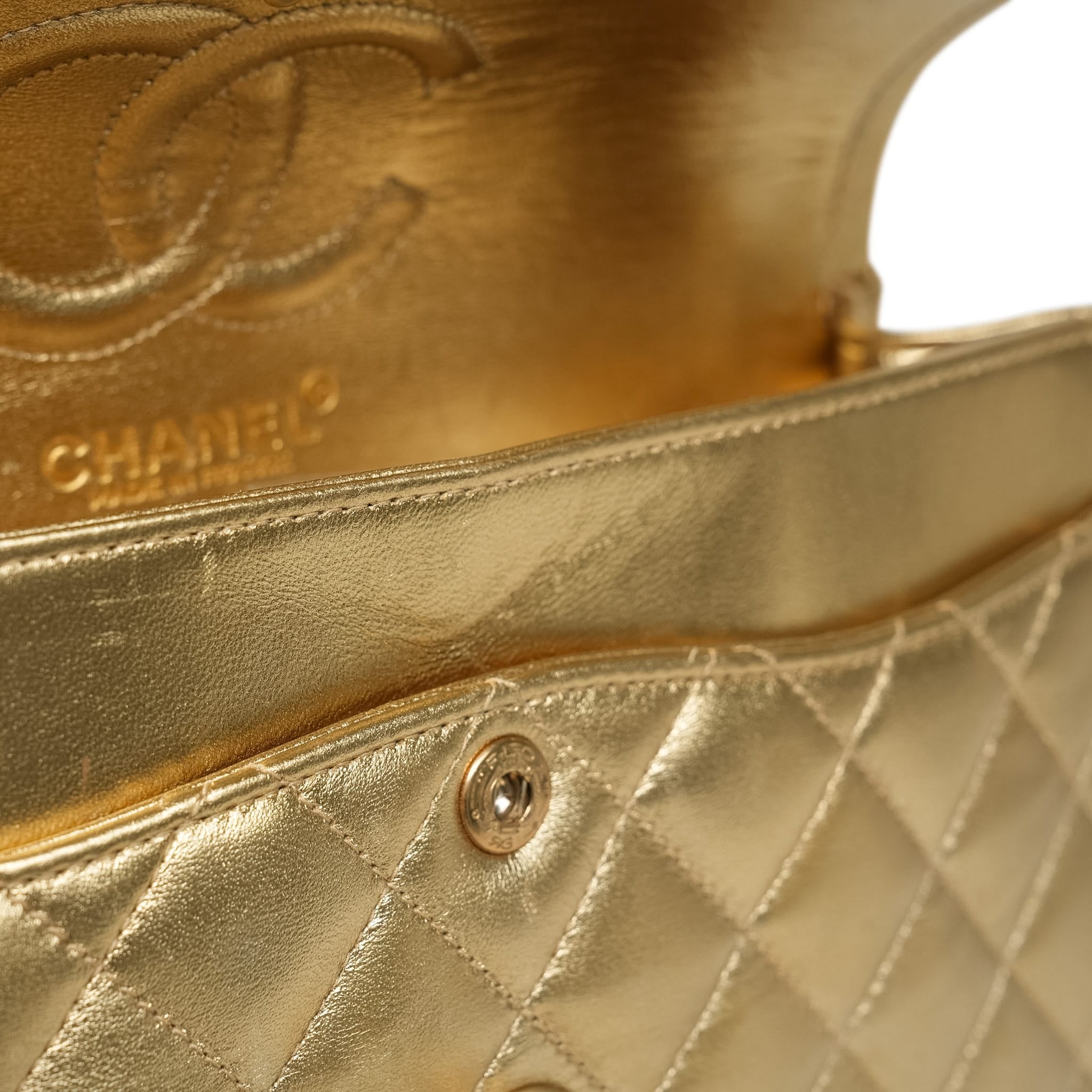 Product image 21 of 32: Gold Metallic Lambskin Quilted Classic Flap Small Aged Gold Hardware