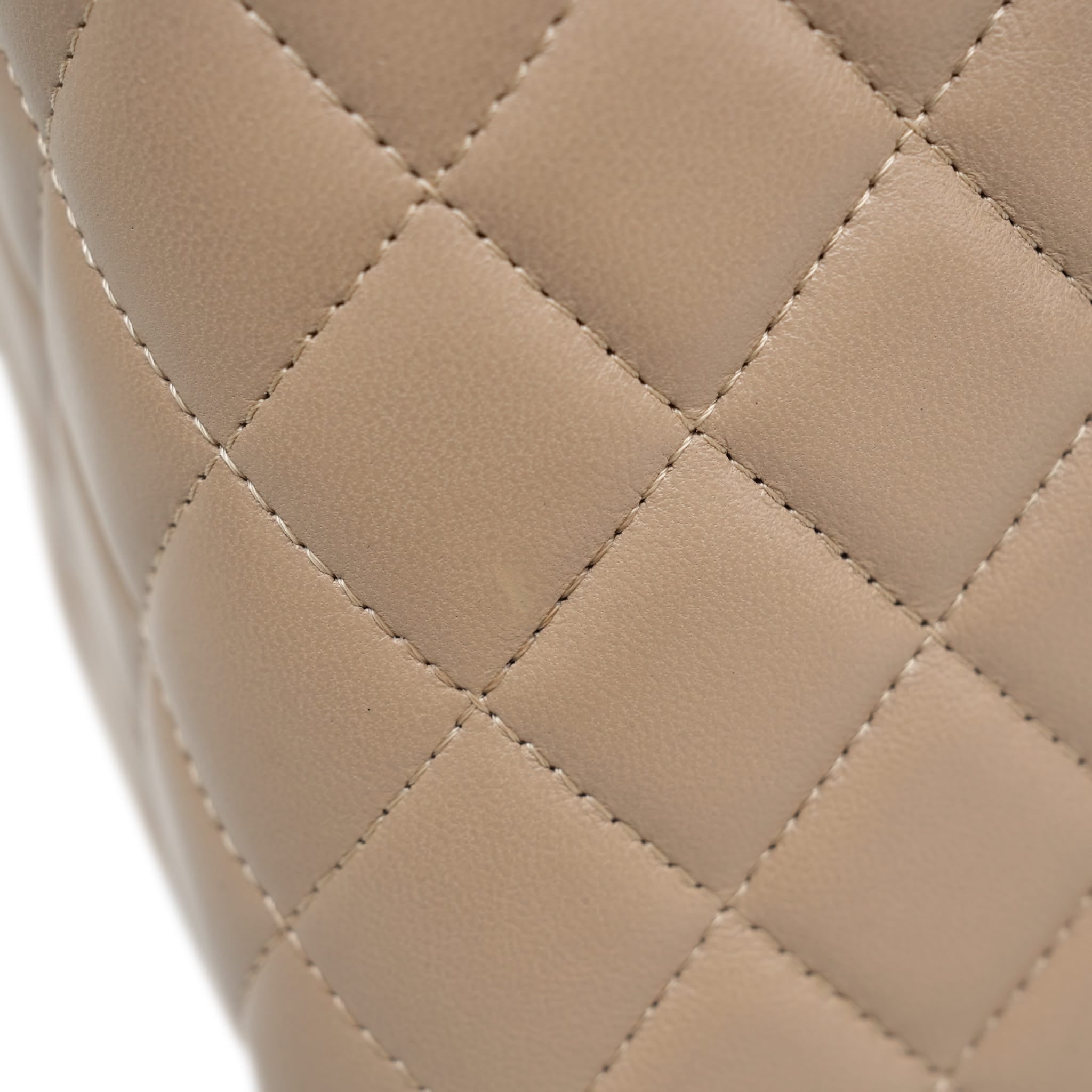 Product image 23 of 28: Beige Lambskin Quilted Top Handle Vanity Case LGHW