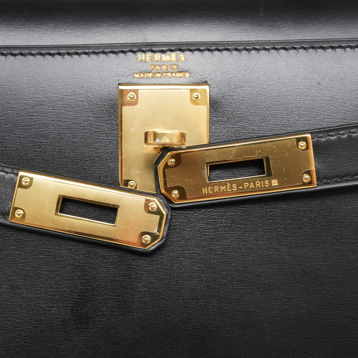 Kelly Sellier 28 Black Box Calfskin Gold Plated W Circle Stamp
